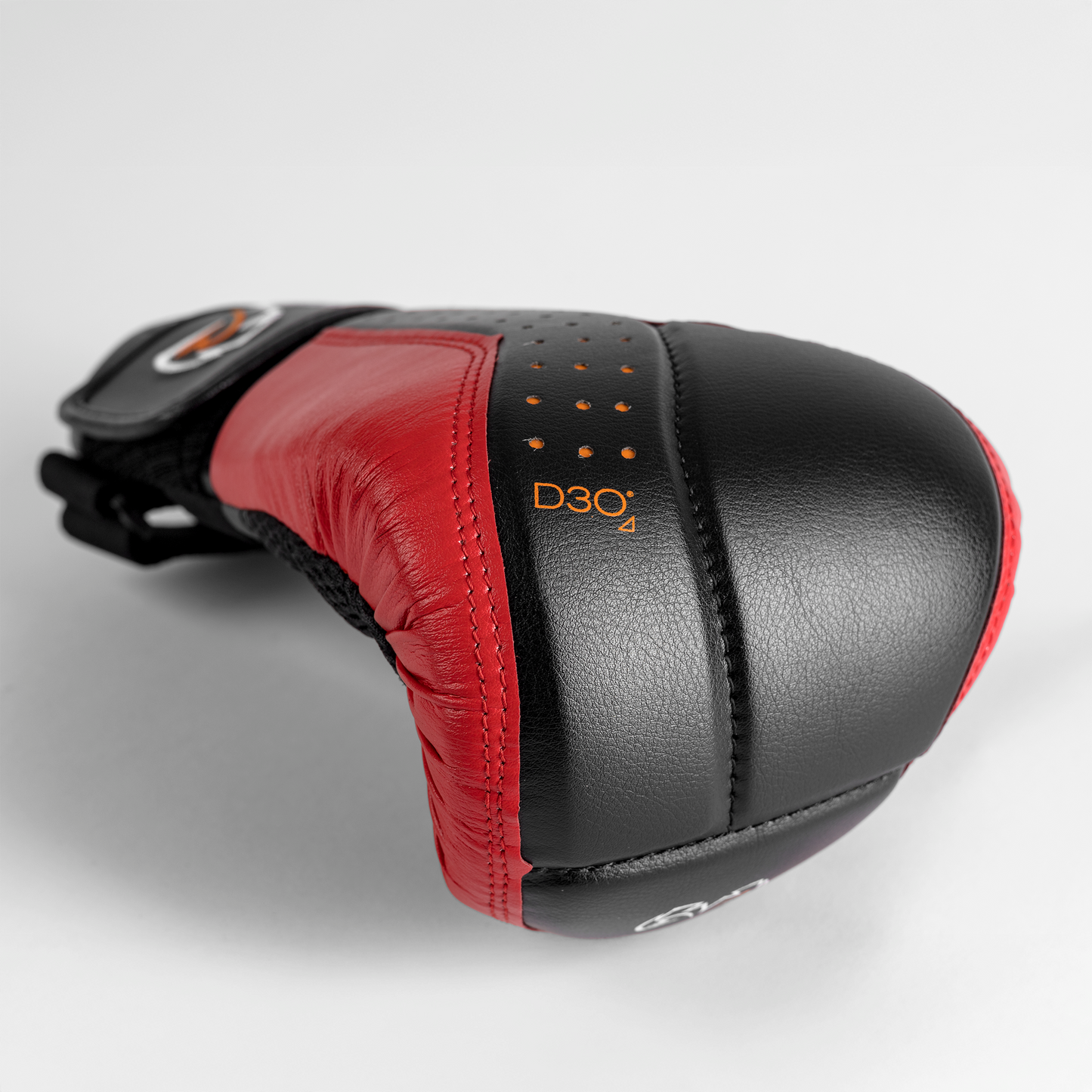 BLACK/ RED