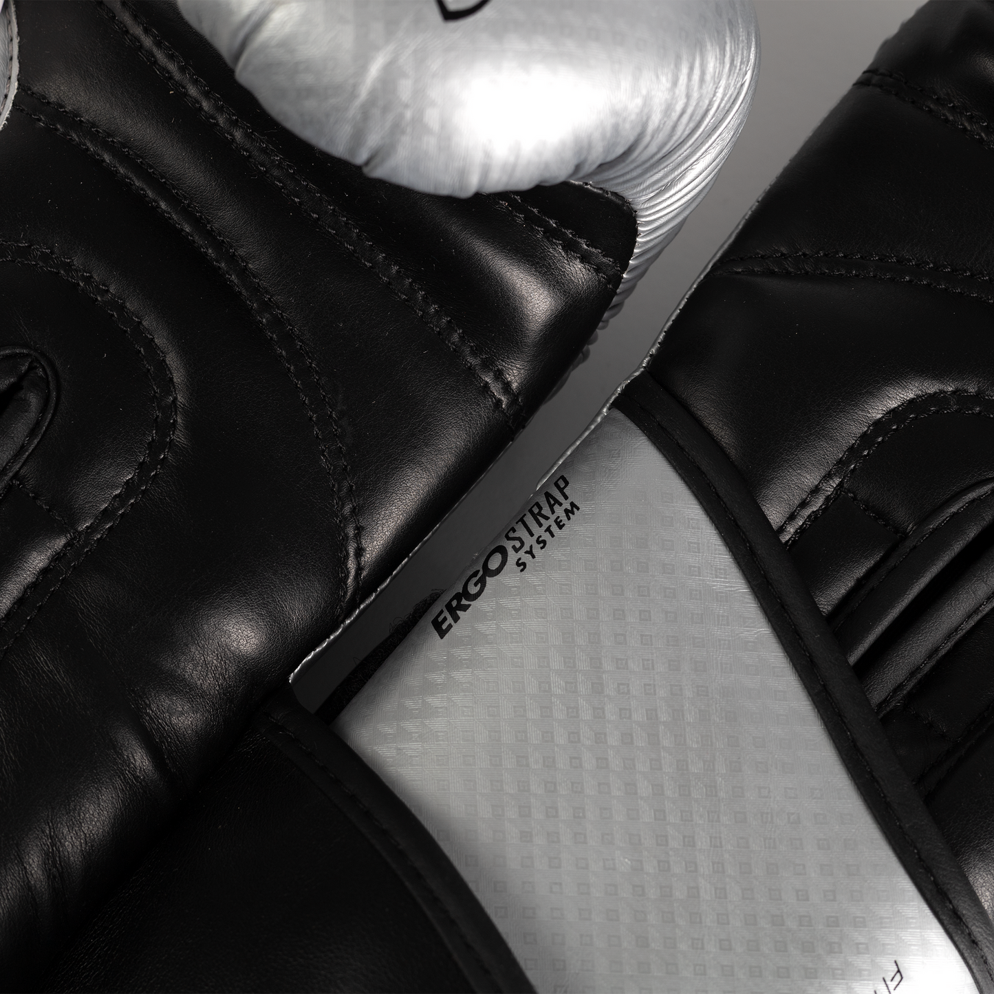 RIVAL RB7 FITNESS & BAG GLOVES